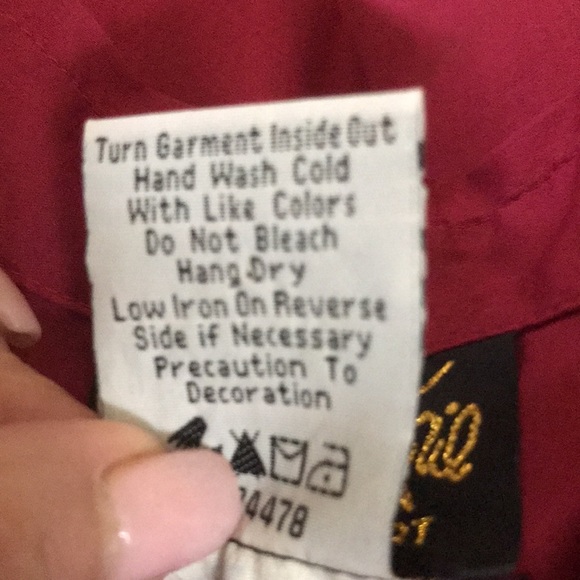 NEW Bob Mackie Sequin Cranberry Long Blouse…XL - Picture 5 of 5